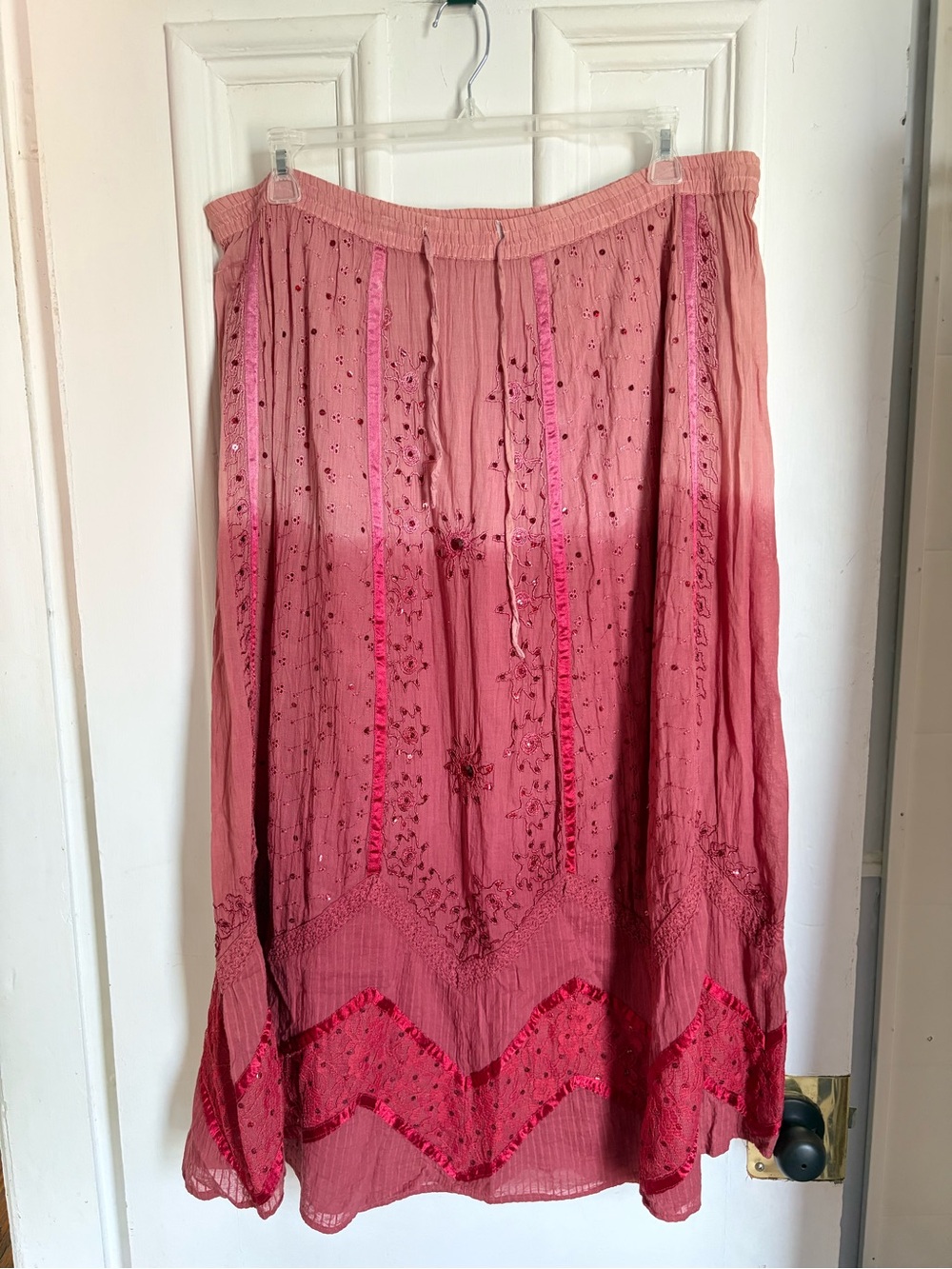 Vintage y2k Boho Embroidered Ombre Pink Maxi Skirt